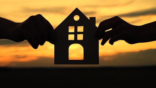How Home Visiting Programs Benefit the Whole Family
